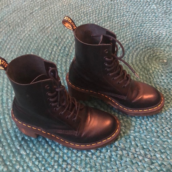 dr martens womens boots size 7